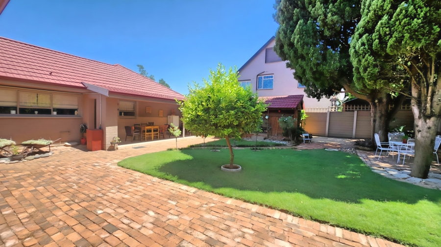 4 Bedroom Property for Sale in Wilkoppies North West